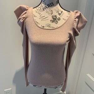 ROSE GOLD, SWEATER new tag, size small brand VICOLO